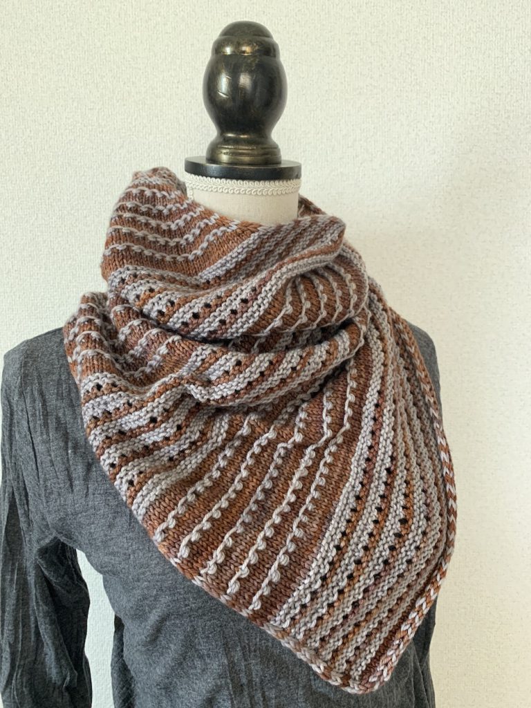 Pearl-Lined Cowl
